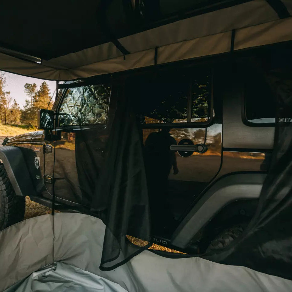 Falcon Mosquito Netting Room